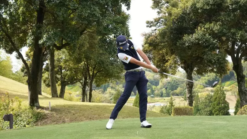 星野陸也,ドライバースイング,フォロースイング