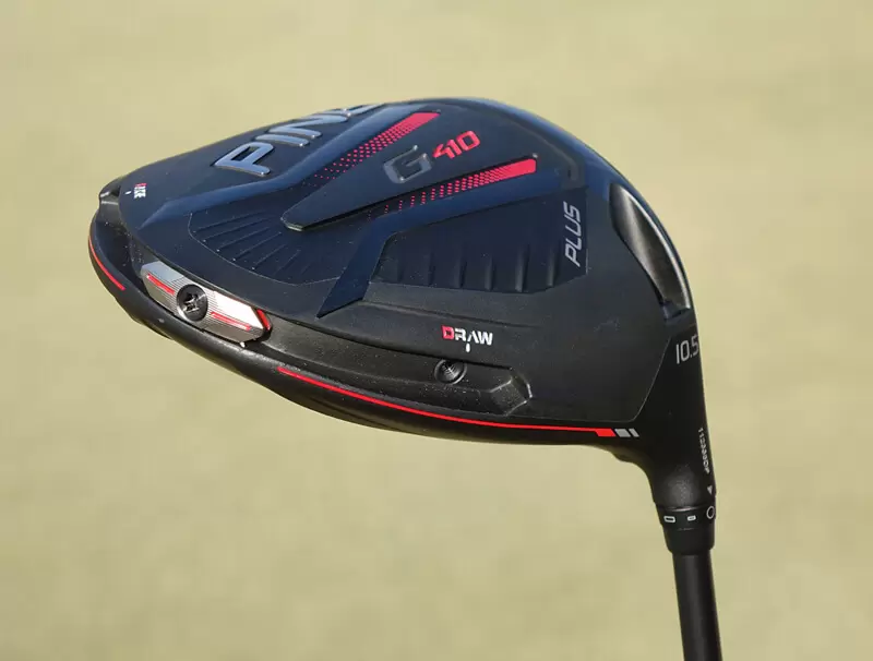 クラブヘッドの可変式弾道調整ウェイト部分のアップ写真