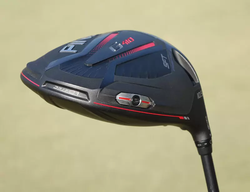 クラブヘッドの可変式弾道調整ウェイト部分のアップ写真