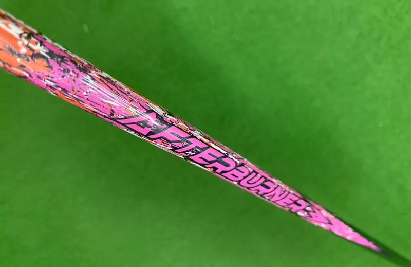 クラブのアフターバーナーのロゴアップ写真