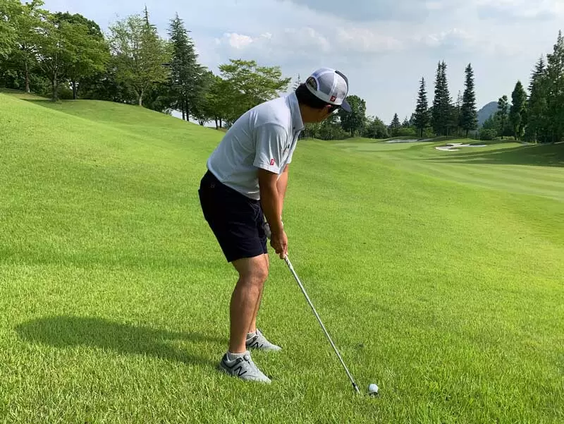 野村タケオが難しいライ打つ写真