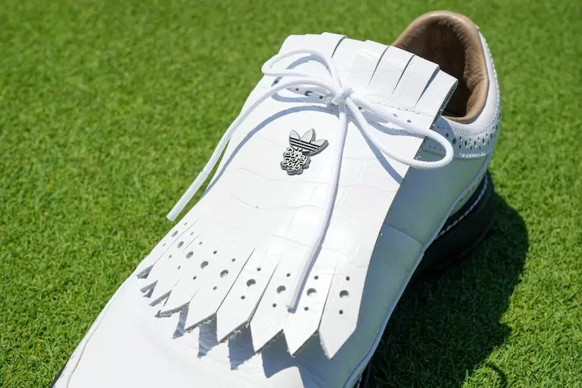 ゴルフシューズ