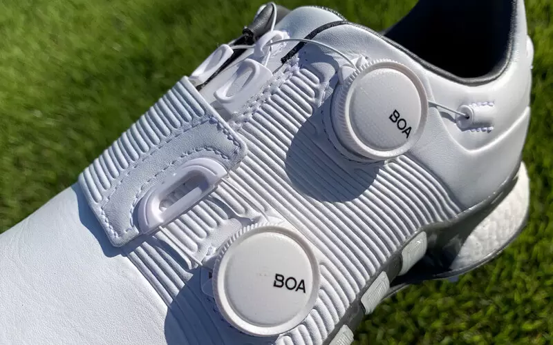 TOUR360 XT ツインボアのBOAダイヤルアップ写真