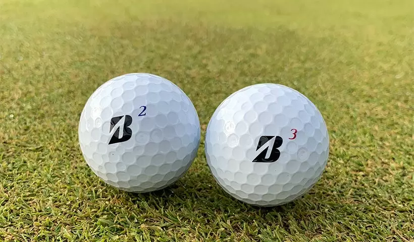 ブリヂストンのTOUR Bボールの写真