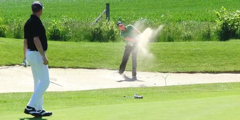 メンズゴルフウェアの選び方