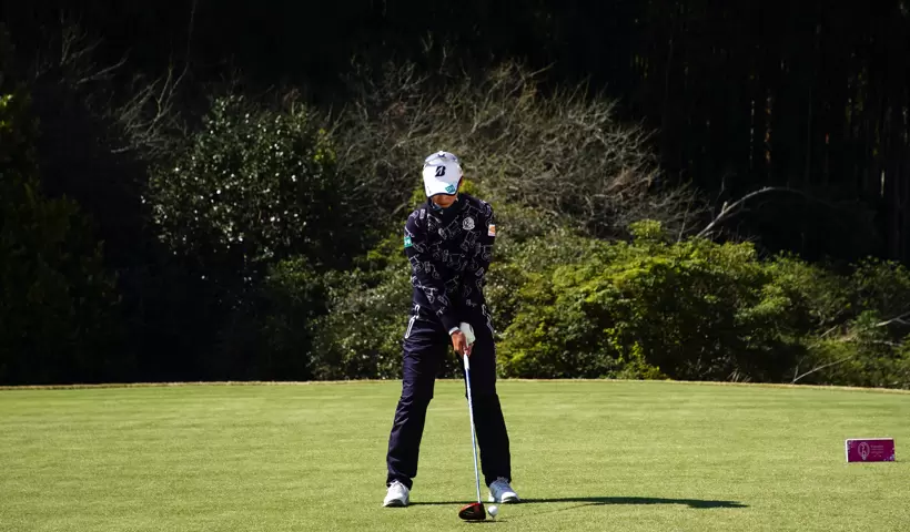 松田鈴英のドライバースイング｜アドレス