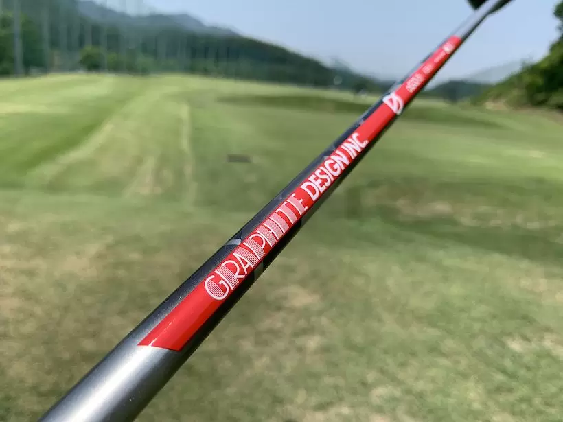 グラファイトデザインのGシリーズのロゴアップ写真