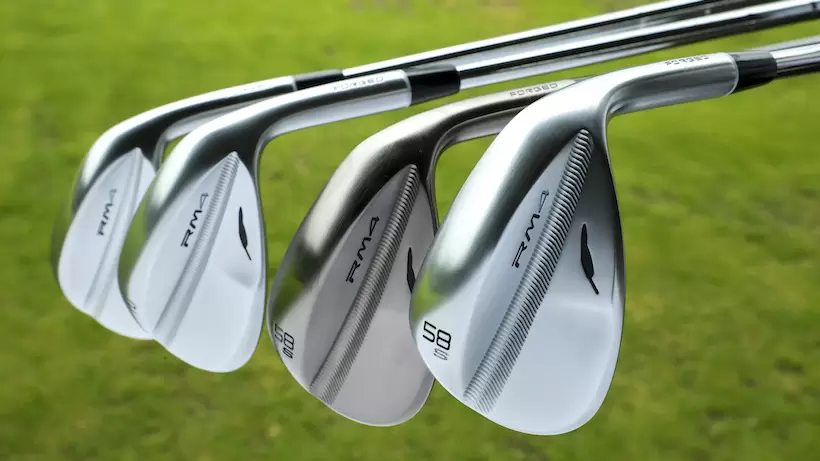 フォーティーンのニューウェッジRM-4,4本のヘッド部分のアップ写真