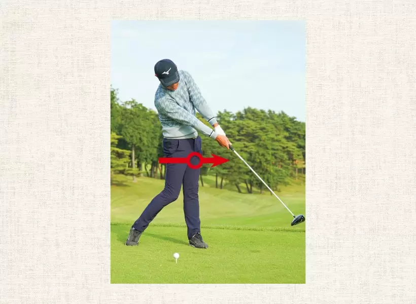ドライバーもアイアンも同じスイングをしたいタイプの谷原秀人は、左モモの内側に軸をイメージしている。