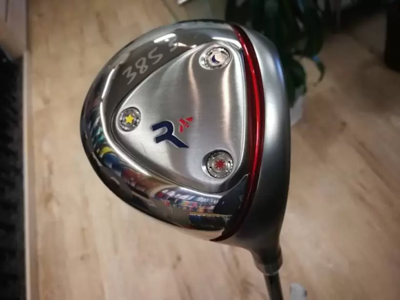 ヘッド体積385ccのコンパクトドライバー