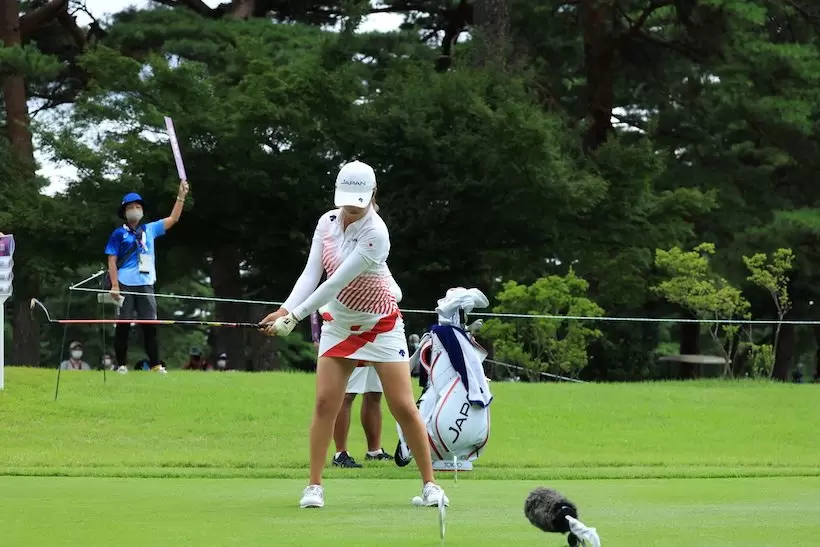 稲見萌寧ドライバー｜バックスイング②