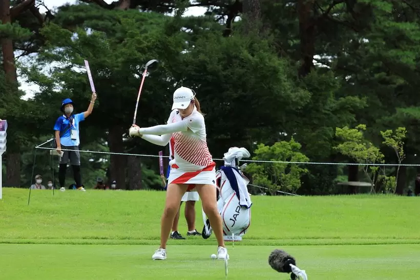 稲見萌寧ドライバー｜ダウンスイング①