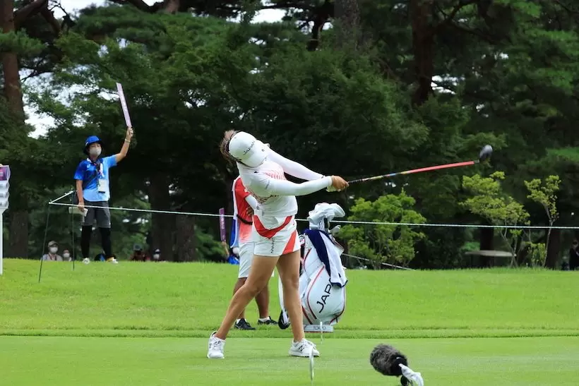 稲見萌寧ドライバー｜フォロー①