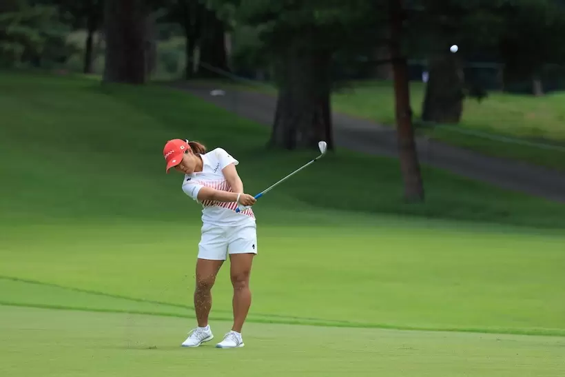 畑岡奈紗アプローチ｜フォロー②