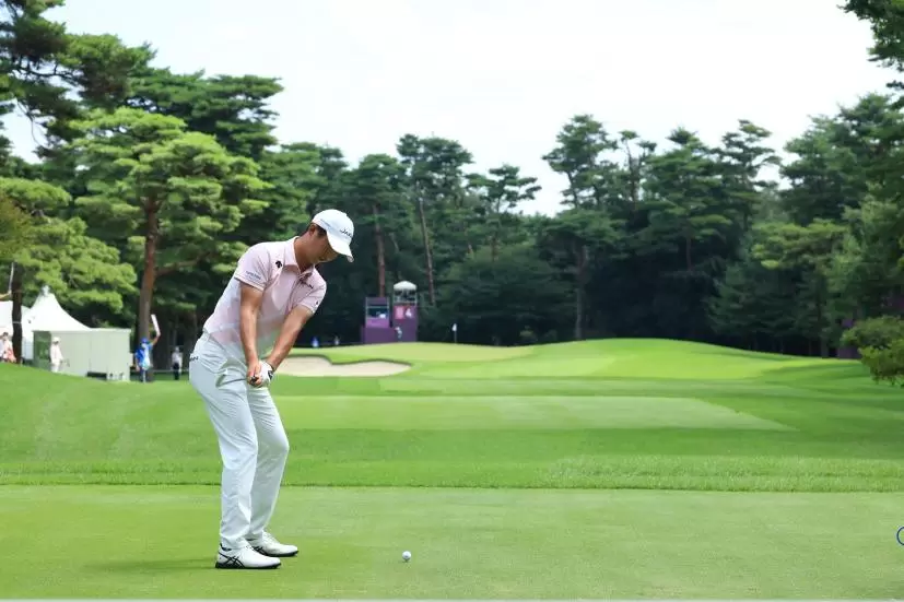 星野陸也のアイアン後方連続写真【2020東京五輪・R3】（2021年）