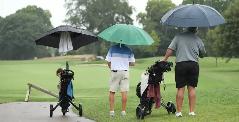 ゴルフ,雨