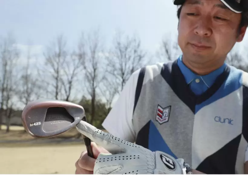 SWだけで100ヤード以内を打ち分けるには、繊細なコントロールが必要。不可能ではないがミスを誘発しやすい。