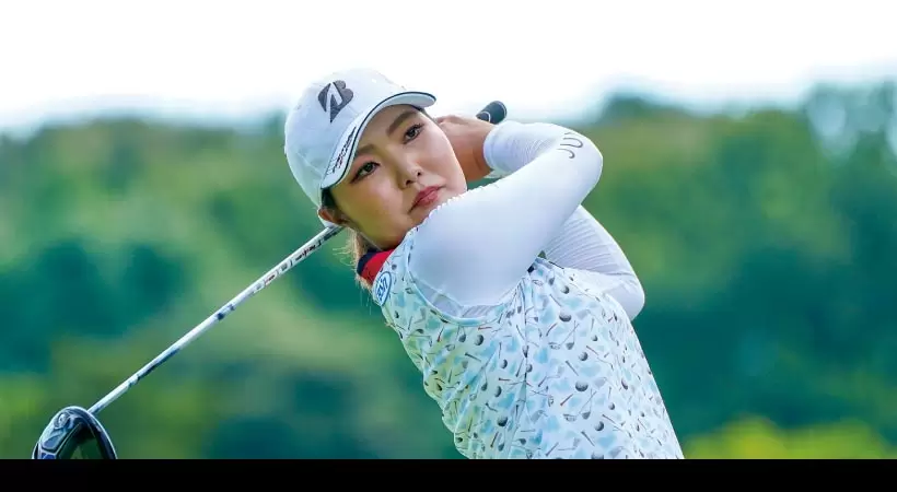 女子プロ連続写真｜女子プロのアイアンテクニック（1/2）