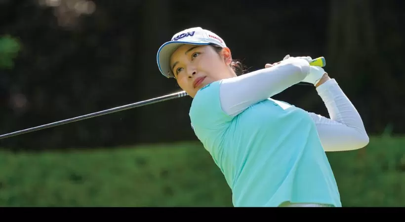 2021女子プロ連続写真｜女子プロのアプローチテクニック