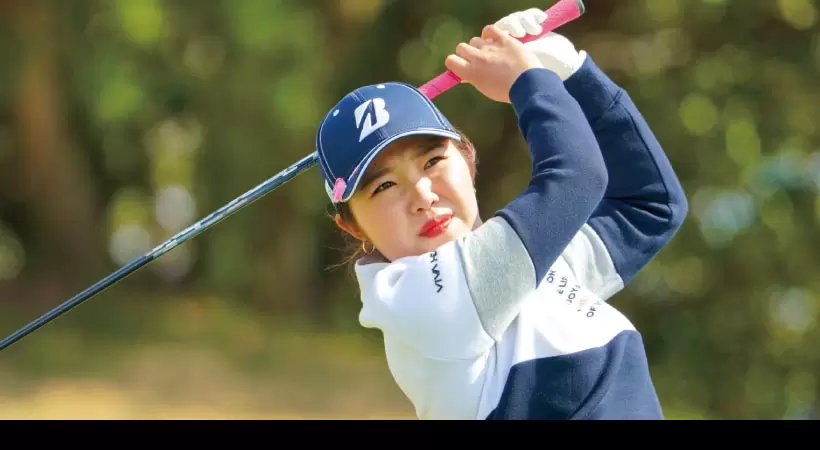 2021女子プロ連続写真｜女子プロのアプローチテクニック