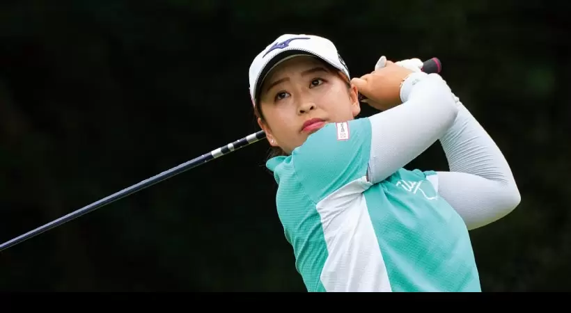 2021女子プロ連続写真｜女子プロのアプローチテクニック