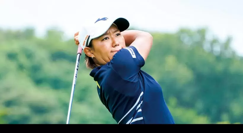 女子プロ連続写真｜女子プロのドライバーテクニック（2/3）