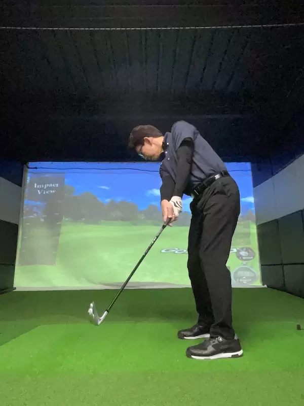 アイアン,シャンク,ヘッドを放り出すようにスイング