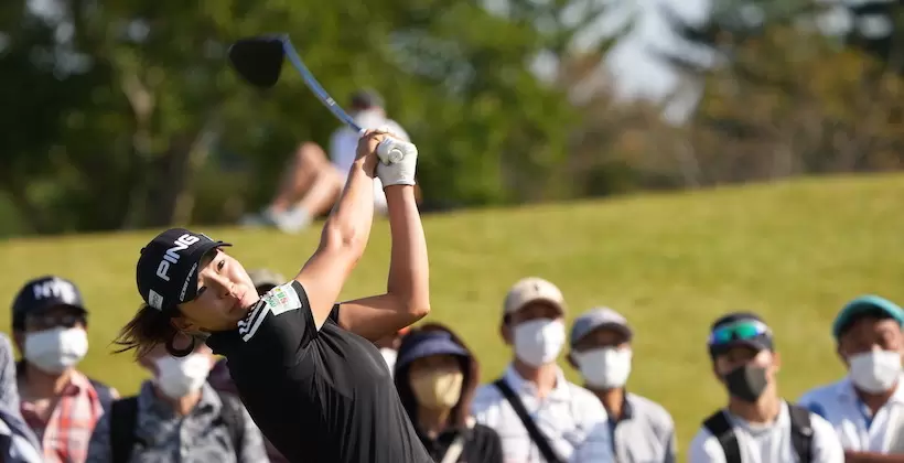 ギャラリーを魅了する渋野日向子（写真は日本女子オープン）