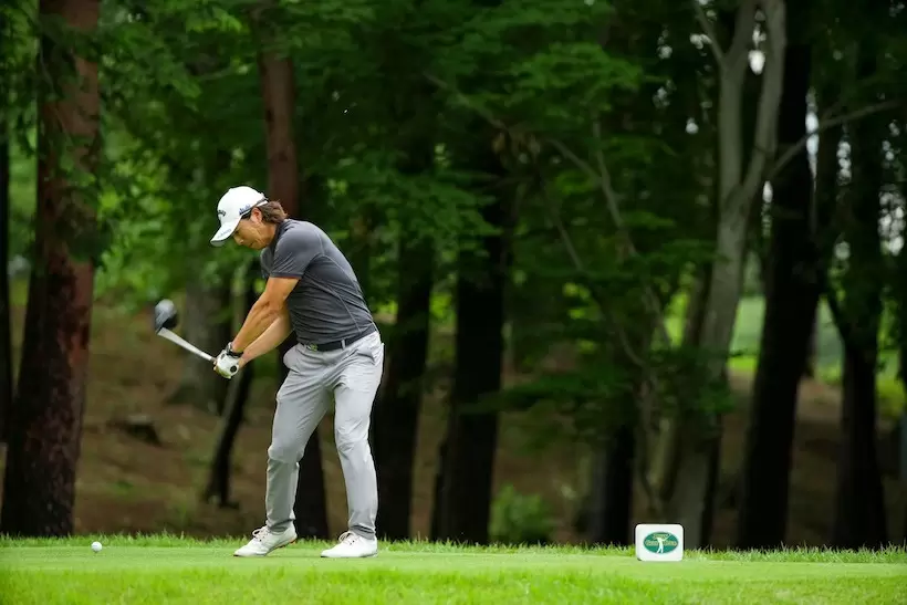 石川遼のドライバー　ダウンスイング②