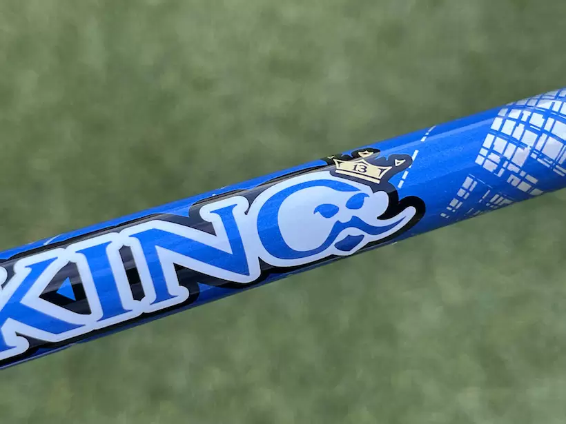 KINGのロゴアップ写真