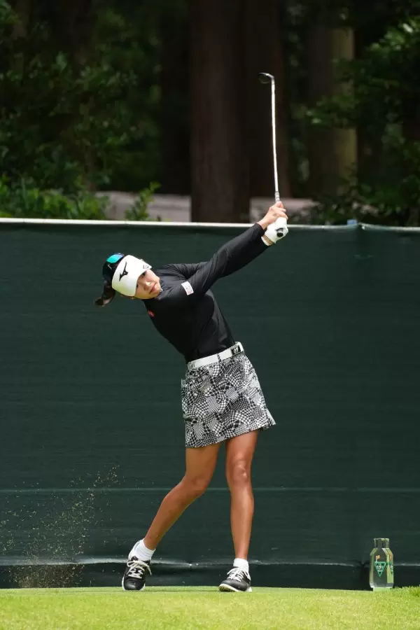 原英莉花のフェアウェイウッド連続写真【2021年アース・モンダミンカップ・R3】