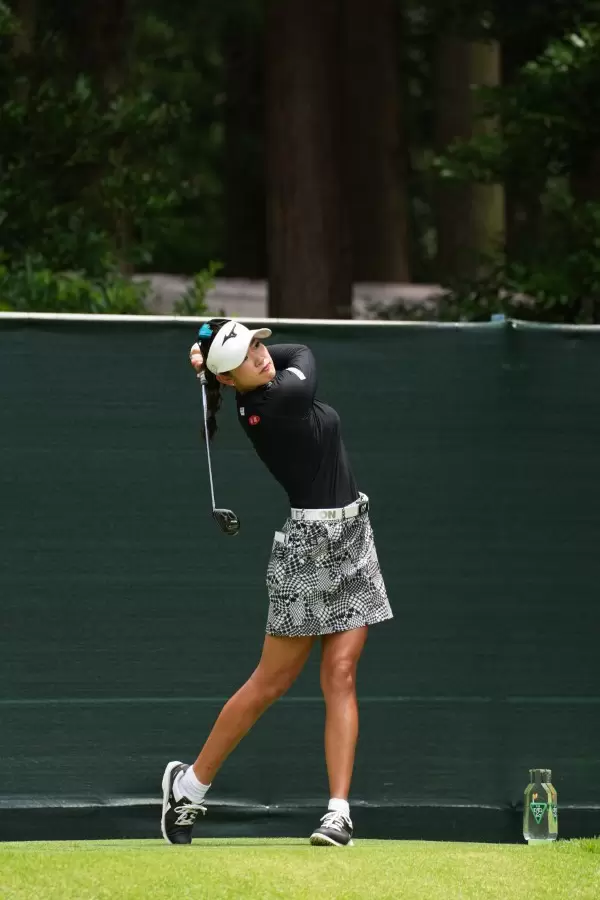 原英莉花のフェアウェイウッド連続写真【2021年アース・モンダミンカップ・R3】