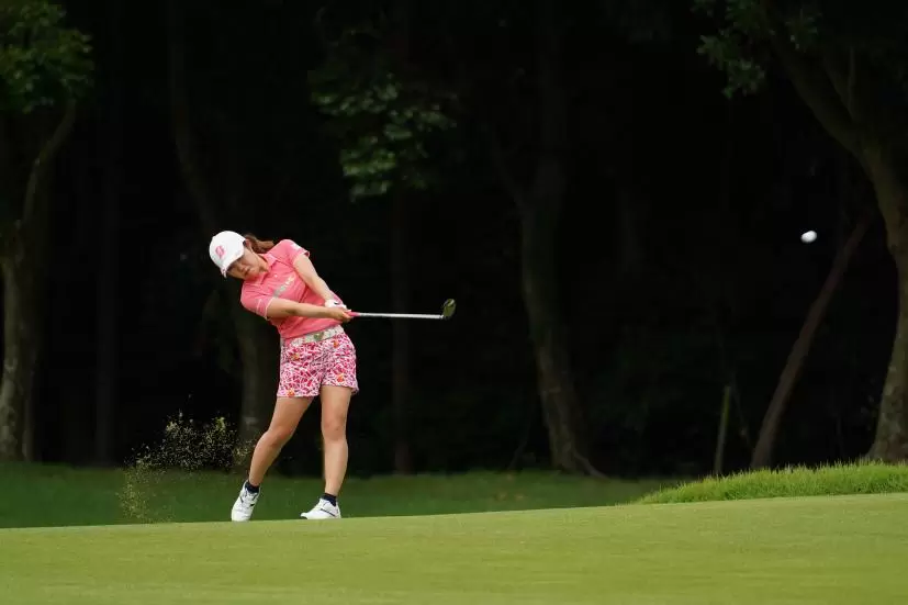 古江彩佳のフェアウェイウッド連続写真【2021年アース・モンダミンカップ・R4】