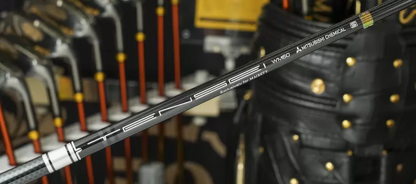 やさしいアイアンとの流れを考え60g台の『TENSEI』を採用。