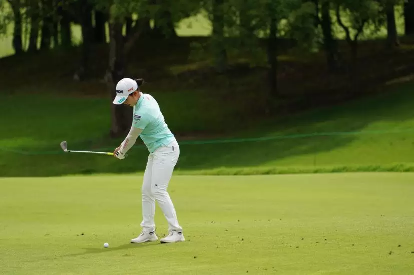 小祝さくらのウェッジショット連続写真【2021年アース・モンダミンカップ・R4】