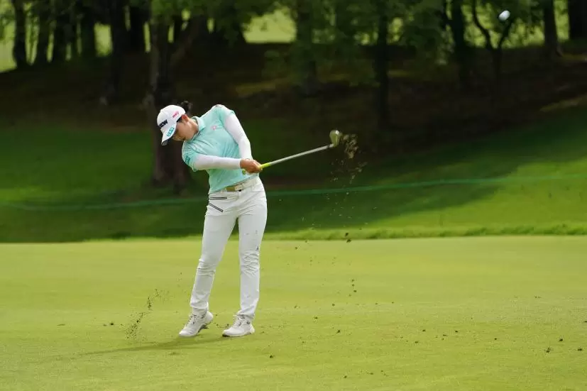 小祝さくらのウェッジショット連続写真【2021年アース・モンダミンカップ・R4】