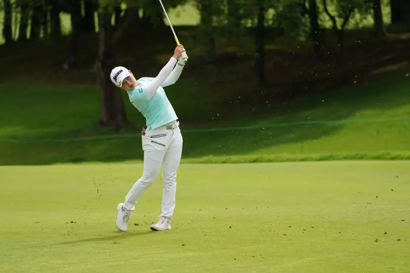 小祝さくらのウェッジショット連続写真【2021年アース・モンダミンカップ・R4】