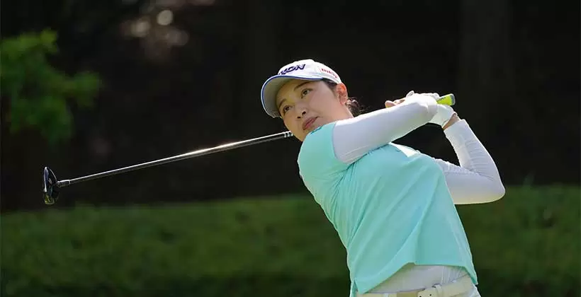 小祝さくらのアプローチスイング連続写真【2021年アース・モンダミンカップ・R4】