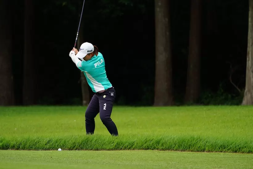 西郷真央のフェアウェイウッド連続写真【2021年アース・モンダミンカップ・R4】