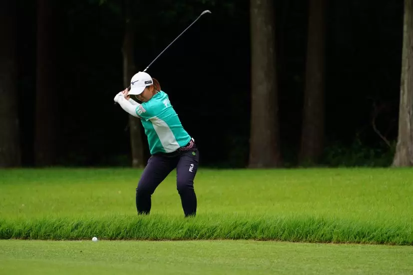 西郷真央のフェアウェイウッド連続写真【2021年アース・モンダミンカップ・R4】