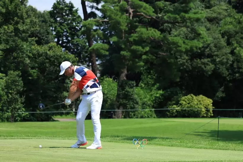ポール・ケーシーのドライバー　ダウンスイング②