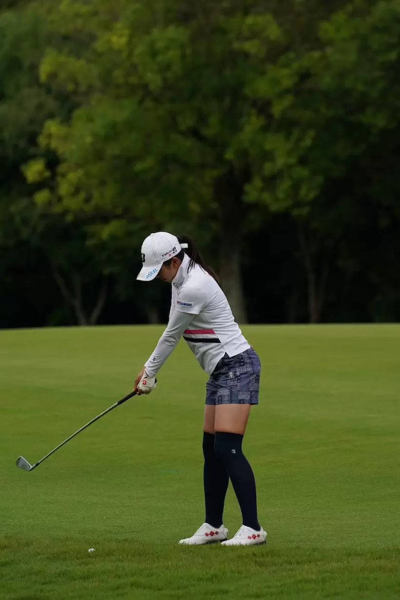 堀琴音のアイアン　バックスイング①