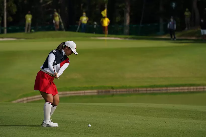 吉田優利のアプローチ　バックスイング②