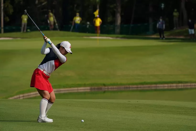 吉田優利のアプローチ　切り返し（トップ）