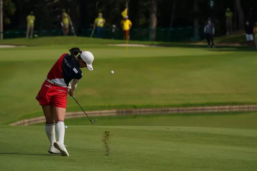 吉田優利のアプローチ　フォロー①