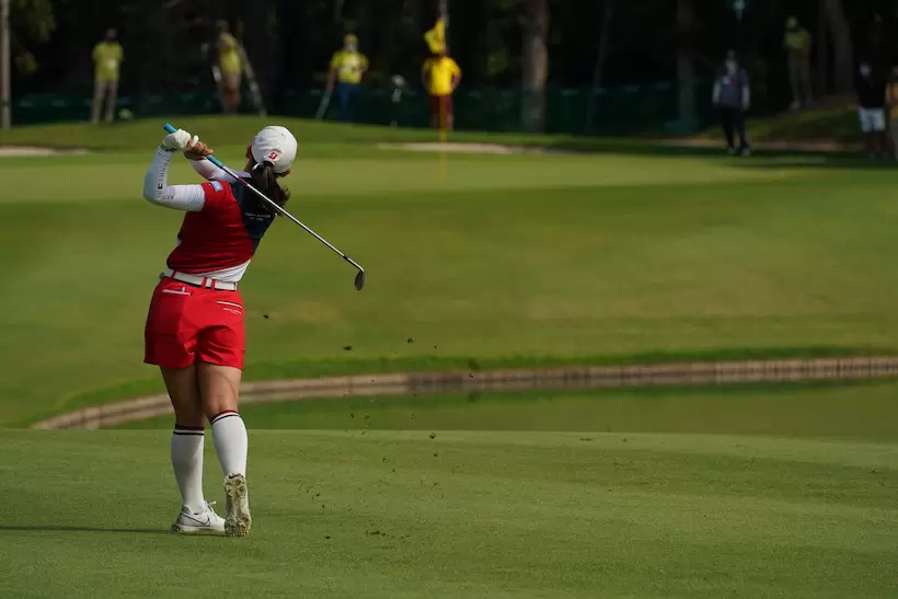 吉田優利のアプローチ　フィニッシュ