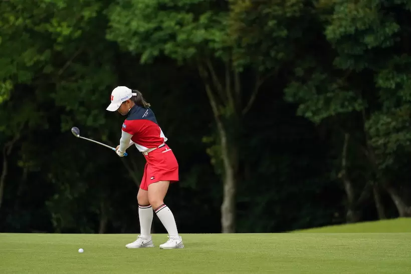 吉田優利のユーティリティ　バックスイング②