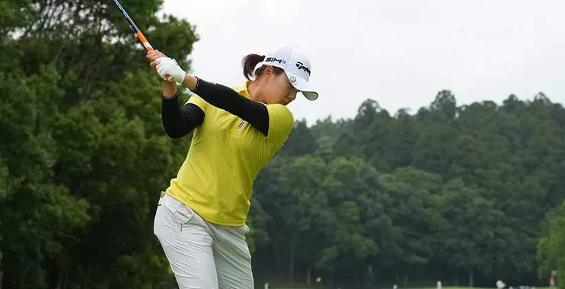 永峰咲希のドライバースイング連続写真【2021年アース・モンダミンカップ・R1】