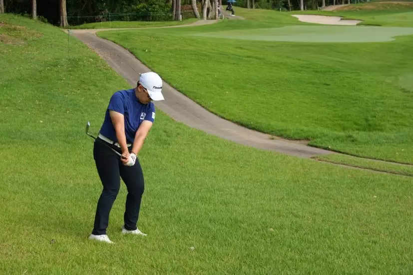 申ジエのアイアンスイング（ラフ）連続写真【2021年アース・モンダミンカップ・R4】