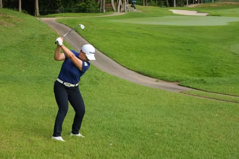 申ジエのアイアンスイング（ラフ）連続写真【2021年アース・モンダミンカップ・R4】